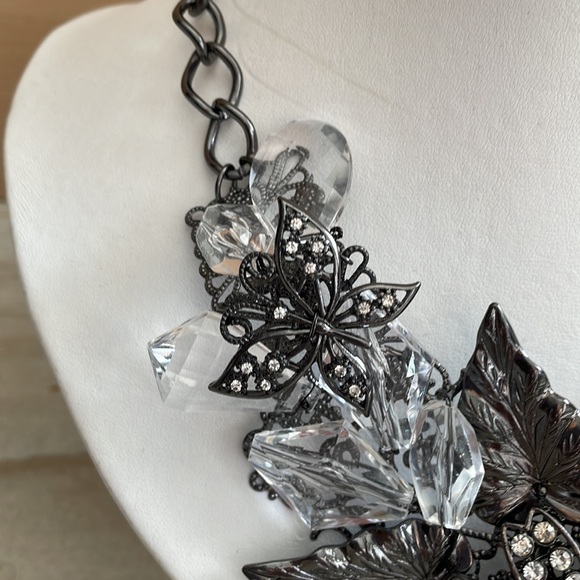 Bold and unique necklace by Mixit. NWT. - Picture 2 of 6